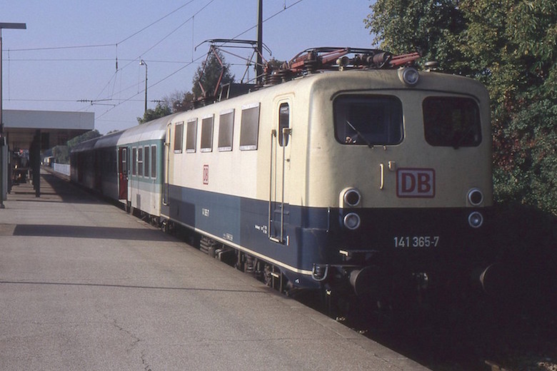 KBS930_hist_17_XL.jpg